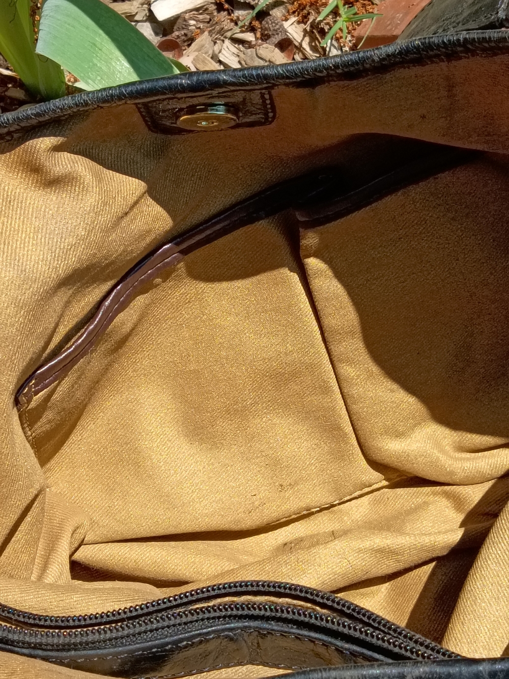 ANTONIO MELANI Black Croc-Embossed Top-Handle Tote - Picture 7 of 8